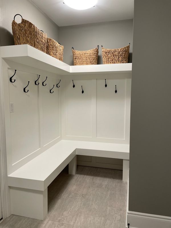 London Contracting interior home mudroom renovation.